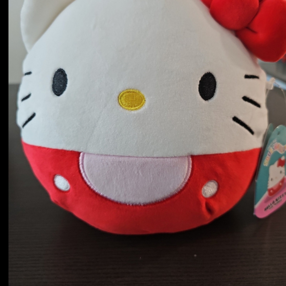 Hello Kitty squishmallow